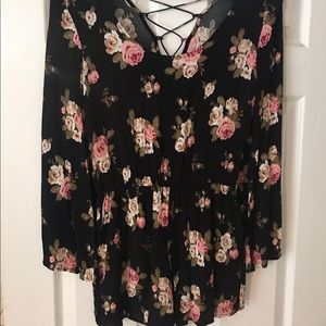 Excellent Condition- Forever 21 Women’s Floral Romper